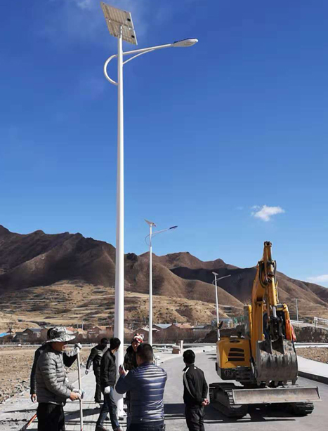 甘南碌曲10米民乐太阳能路灯项目