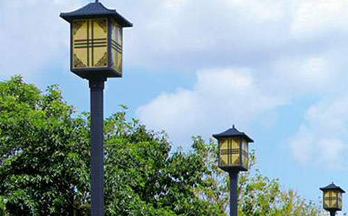 民乐庭院灯安装间距与布灯设计全解析